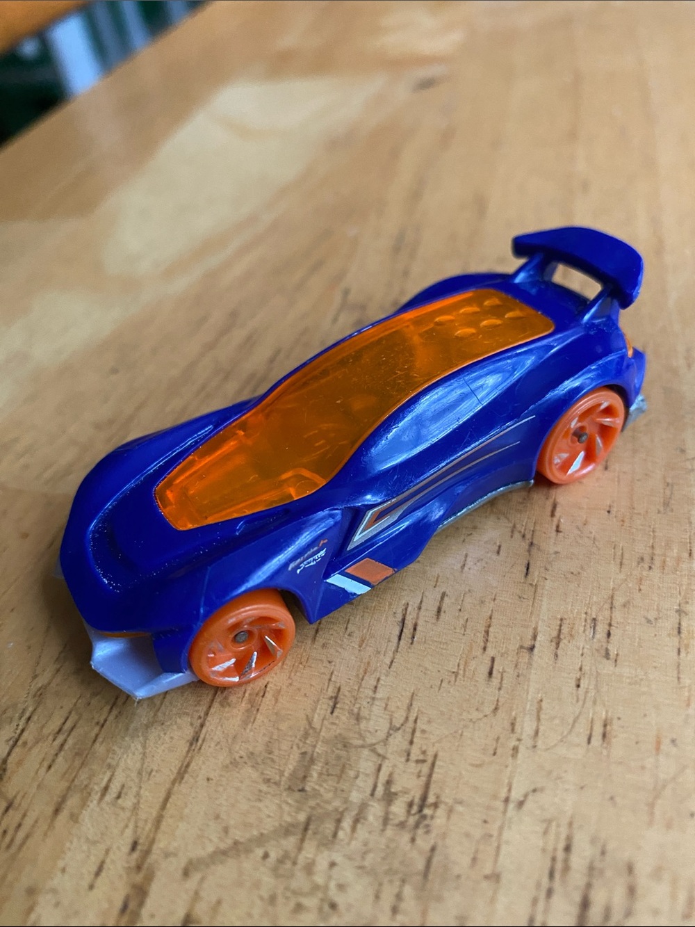2017 Mattel Hot Wheels Gazella R FJV99 Diecast Toy Car Vehicle M21